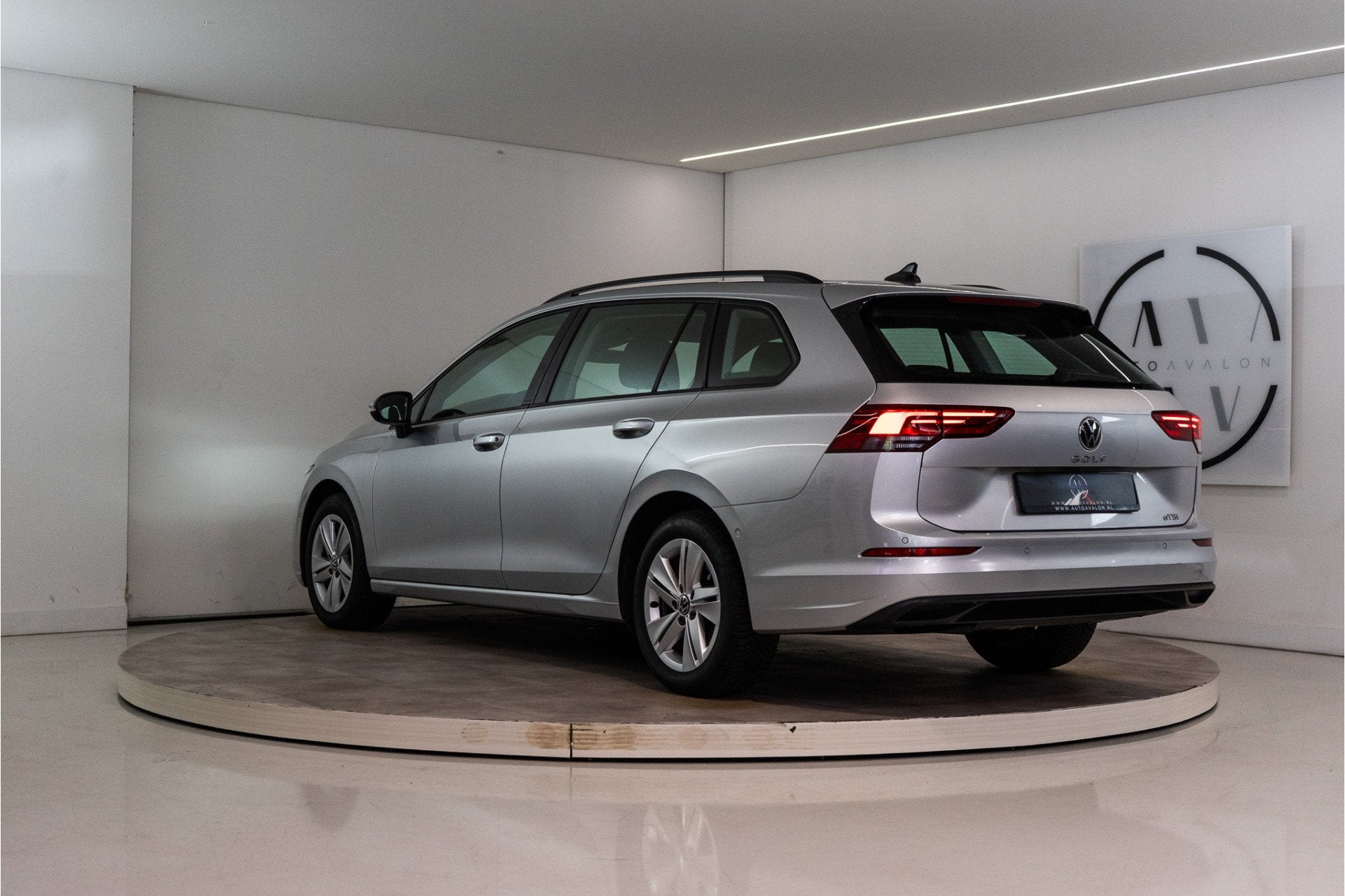 Volkswagen Golf Variant 1.0 eTSI Life 111PK | Sfeer | Carpla, Auto's, Stof, Gebruikt, 23 km/l, Origineel Nederlands