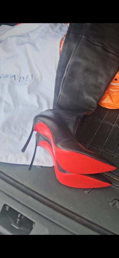 Casadei Overknee Laarzen Zwart Leer met Rode Zool, Kleding | Dames, Schoenen, Hoge laarzen, Zwart, Ophalen of Verzenden, Zo goed als nieuw