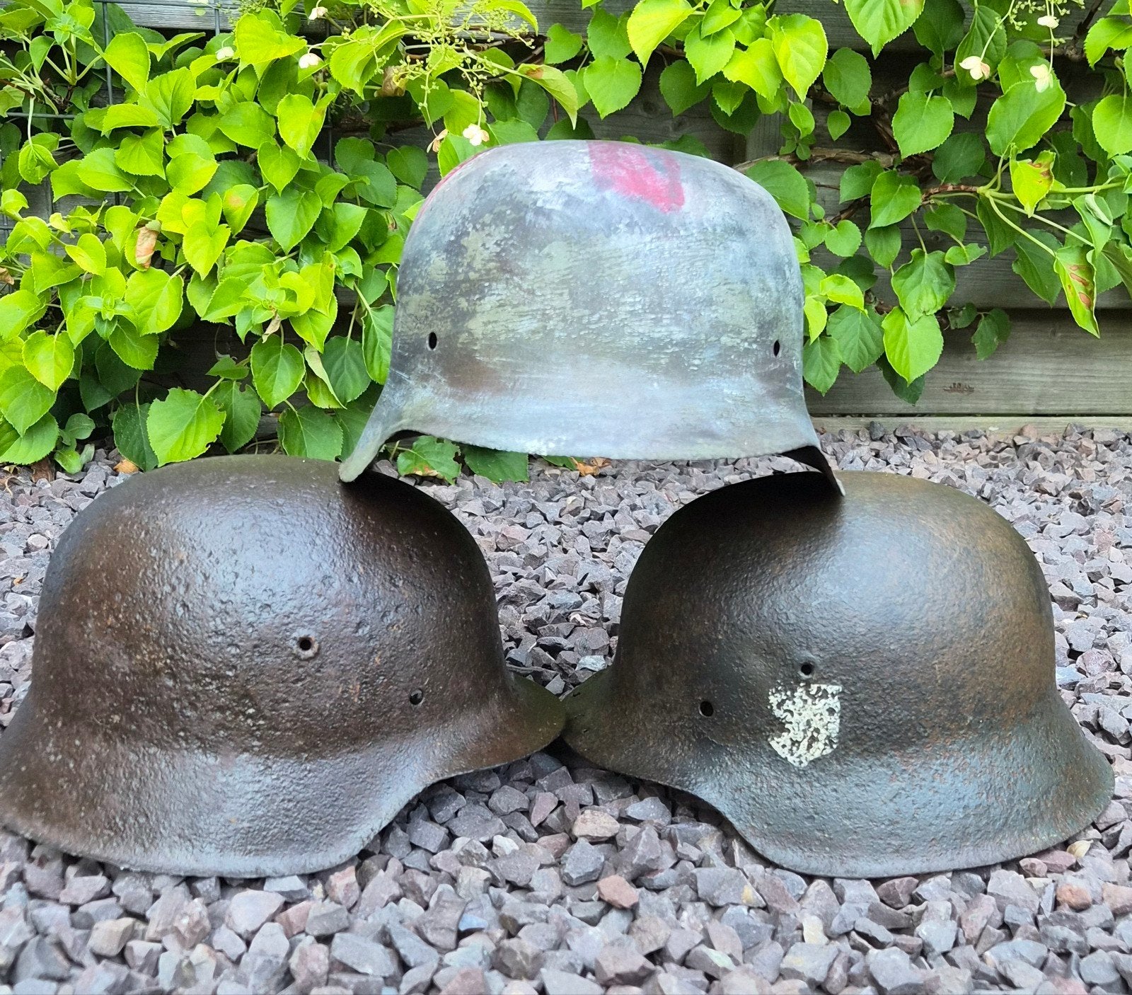 3 x ORIGINELE DUITSE WO2 M42 HELM |SD HEER, ND EN SANITÄTER, Verzamelen, Ophalen of Verzenden, Duitsland, Helm of Baret