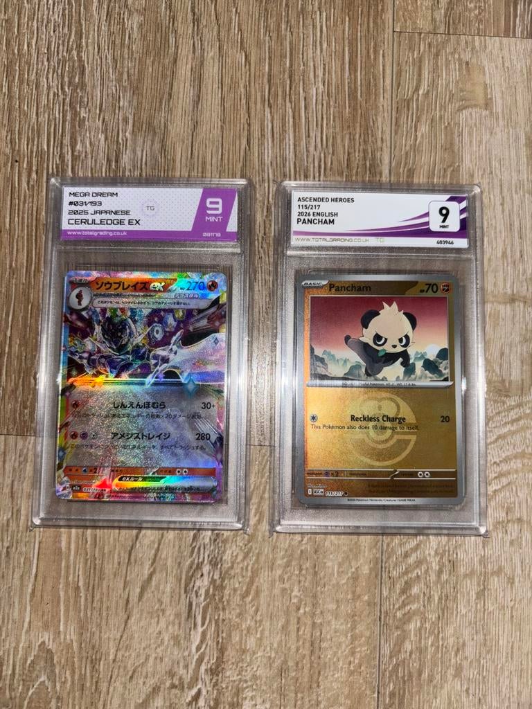2 Graded Pokemon Kaarten, Ophalen of Verzenden, Nieuw, Meerdere kaarten, Foil
