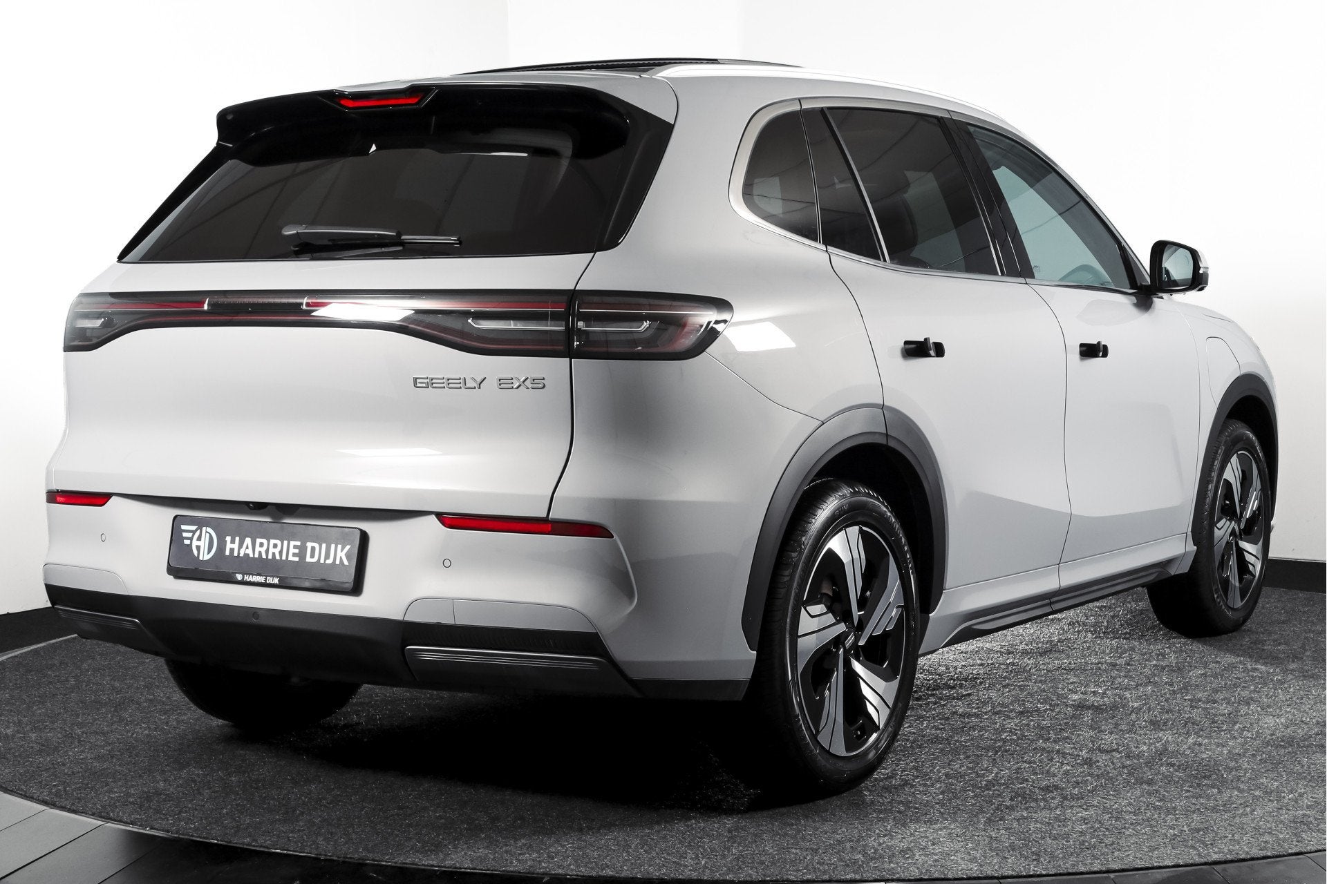 GEELY E5 Max+ 68 kWh | S/K-Panodak | 360 Camera | V2L | Warm, Auto's, Gebruikt, 750 kg, 1790 kg, 218 pk