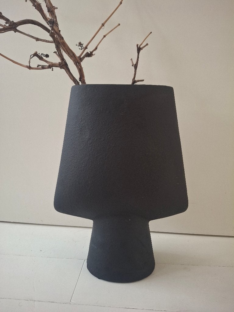 Zwarte vaas Light & Living, Huis en Inrichting, Woonaccessoires | Vazen, Ophalen, Zwart, Zo goed als nieuw, 40 cm