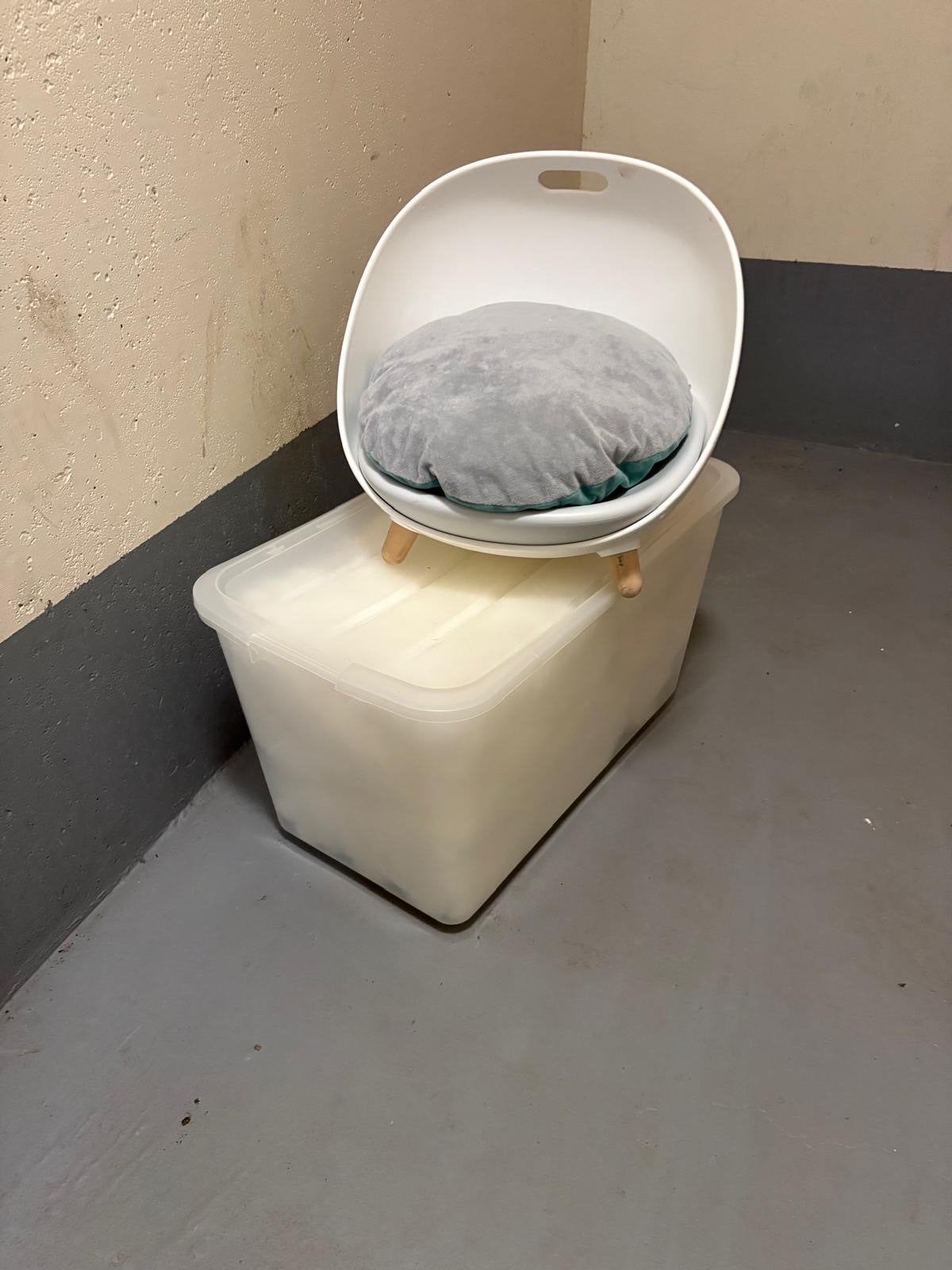 Katten stoeltje, Ophalen, Zo goed als nieuw