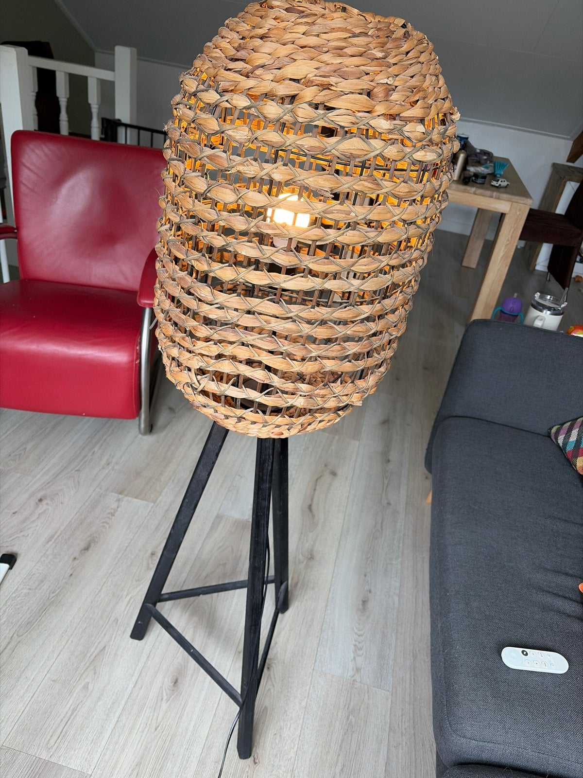 Rotan Tripoli vloerlamp met zwart houten onderstel, Ophalen, Natuurlijk materiaal, E27 (groot), Zo goed als nieuw