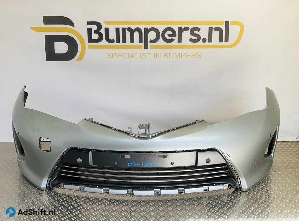Bumper Toyota Auris 12-15 6xpdc 52119-02A20 Voorbumper 2-D3-, Bumper