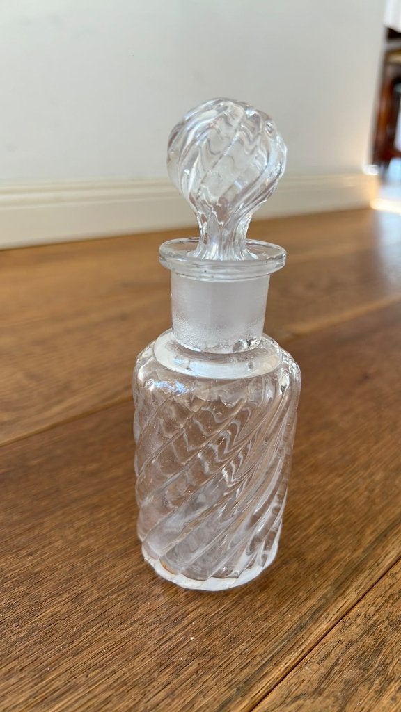 Glazen parfumfles met geslepen stop 13,5cm hoog, 4,5cm, Ophalen of Verzenden