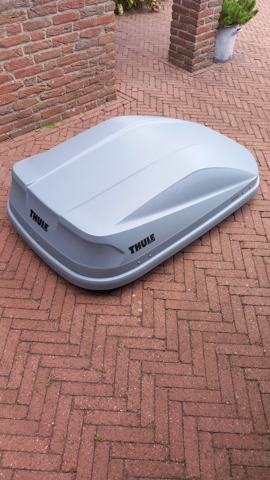 De Thule Touring S  te huur/koop. Incl. Dakdragers golf, Ophalen, Zo goed als nieuw