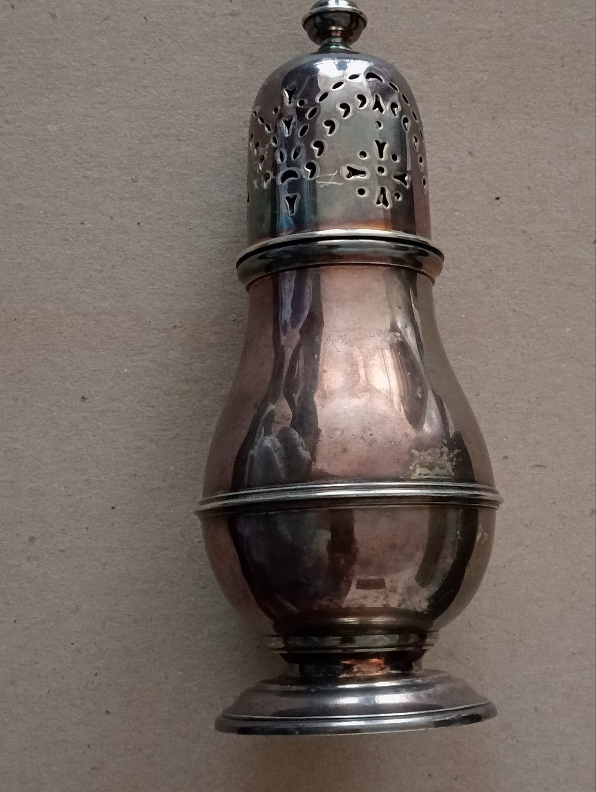 Poedersuiker strooier Engels, Antiek en Kunst, Antiek | Goud en Zilver, Ophalen of Verzenden