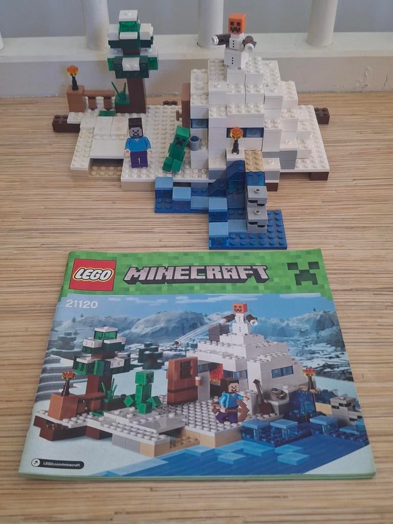 Lego Minecraft 21120 Snow Hideout compleet en boekje, Minecraft, Lego, Ophalen of Verzenden, Zo goed als nieuw