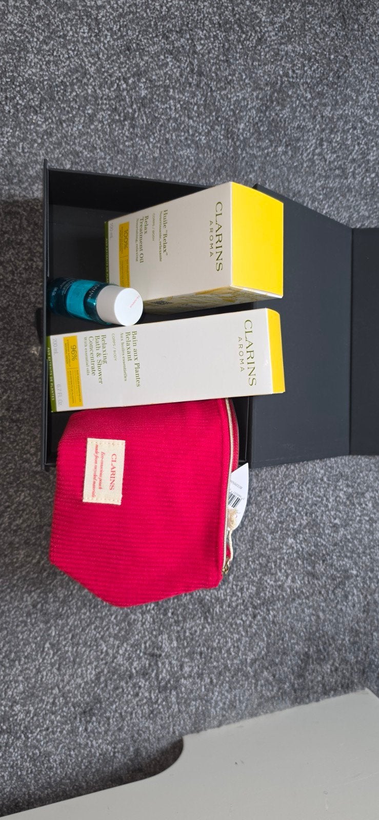 Clarins luxe Relax verzorgingsset + toilettas, Ophalen of Verzenden, Nieuw