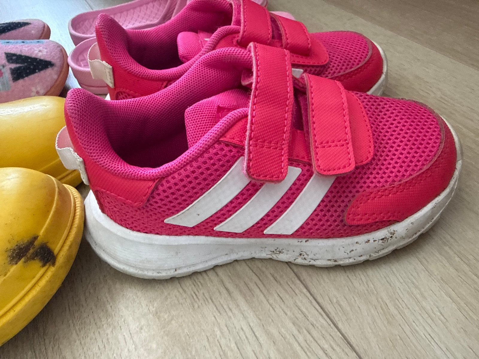 Adidas schoenen, Igor regenlaarzen + slippers (gratis), Ophalen of Verzenden, Zo goed als nieuw, Meisje