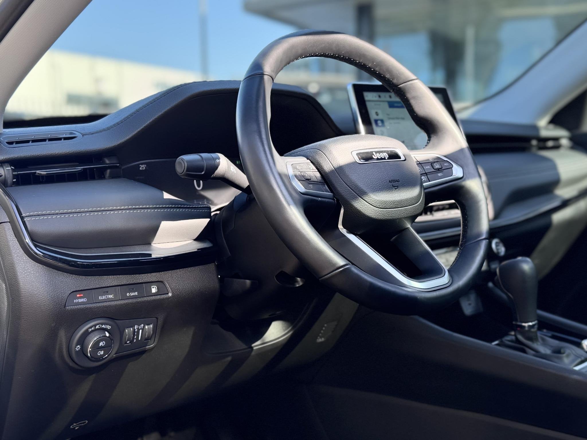 Jeep Compass 4xe 240 Plug-in Hybrid Electric S | White Editi, Auto's, Jeep, Automaat, 4 cilinders, Wit, Bedrijf