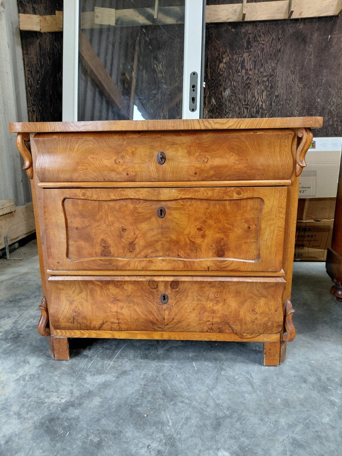 Antieke meubelen set: tafel, ladekast, bureau, kast, Antiek en Kunst, Antiek | Meubels | Kasten, Ophalen