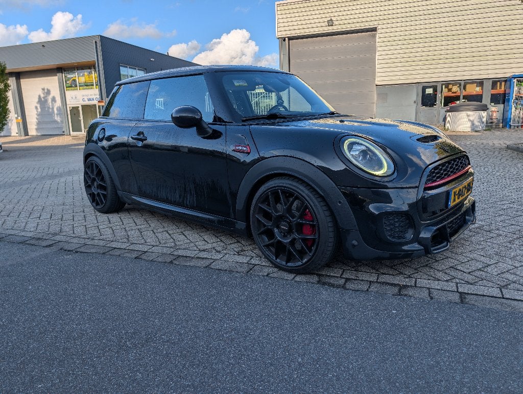 MINI JOHN COOPER WORKS 2.0 | 301 PK | Virtual Cockpit | BBS, Zwart, 4 cilinders, 4 stoelen, Zwart