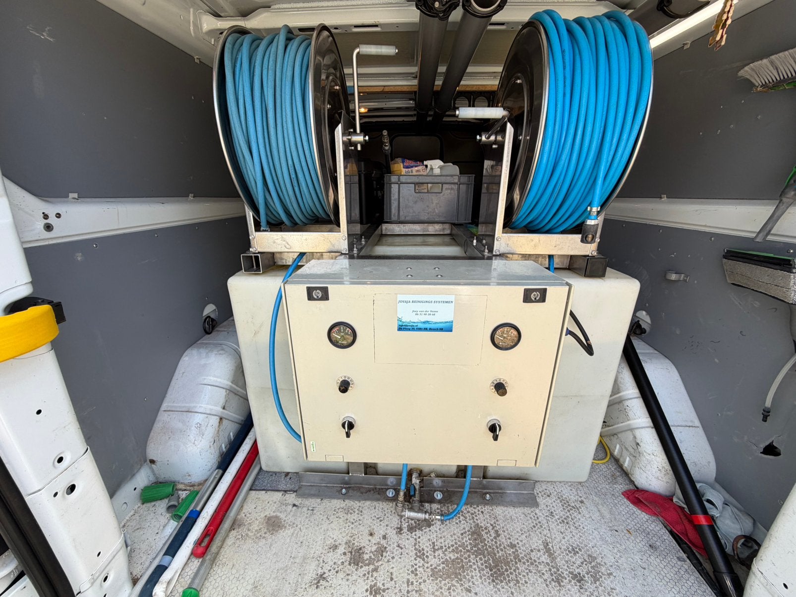 Tuckerpole 800L telewash, Ophalen
