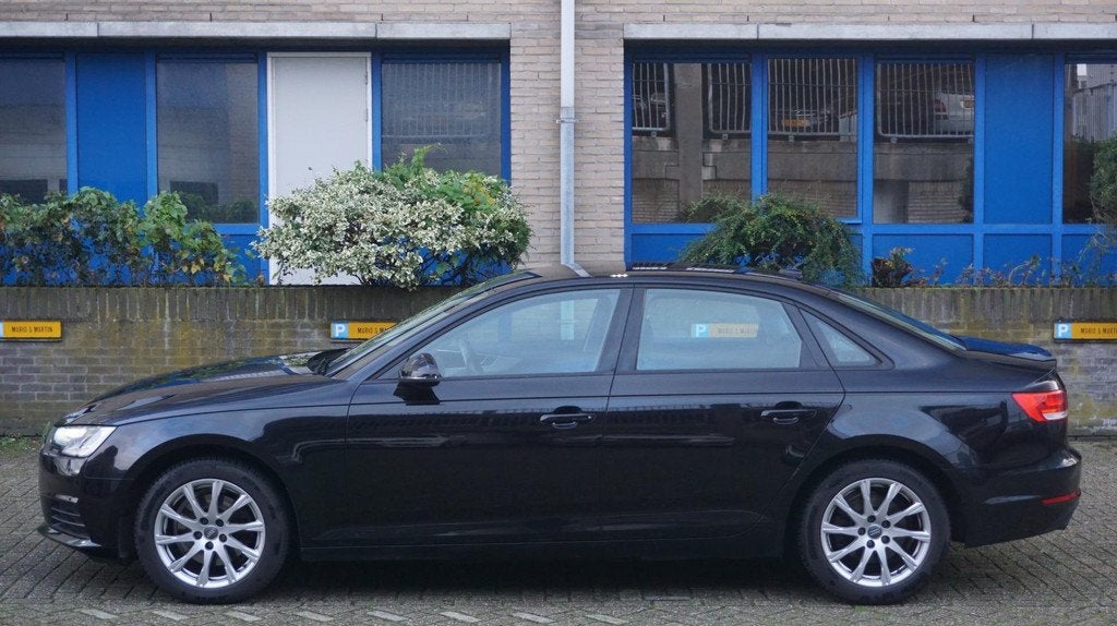 Audi A4 Limousine 2.0 TFSI 190PK Ultra Pro Line, Gebruikt, 1984 cc, A4, Zwart