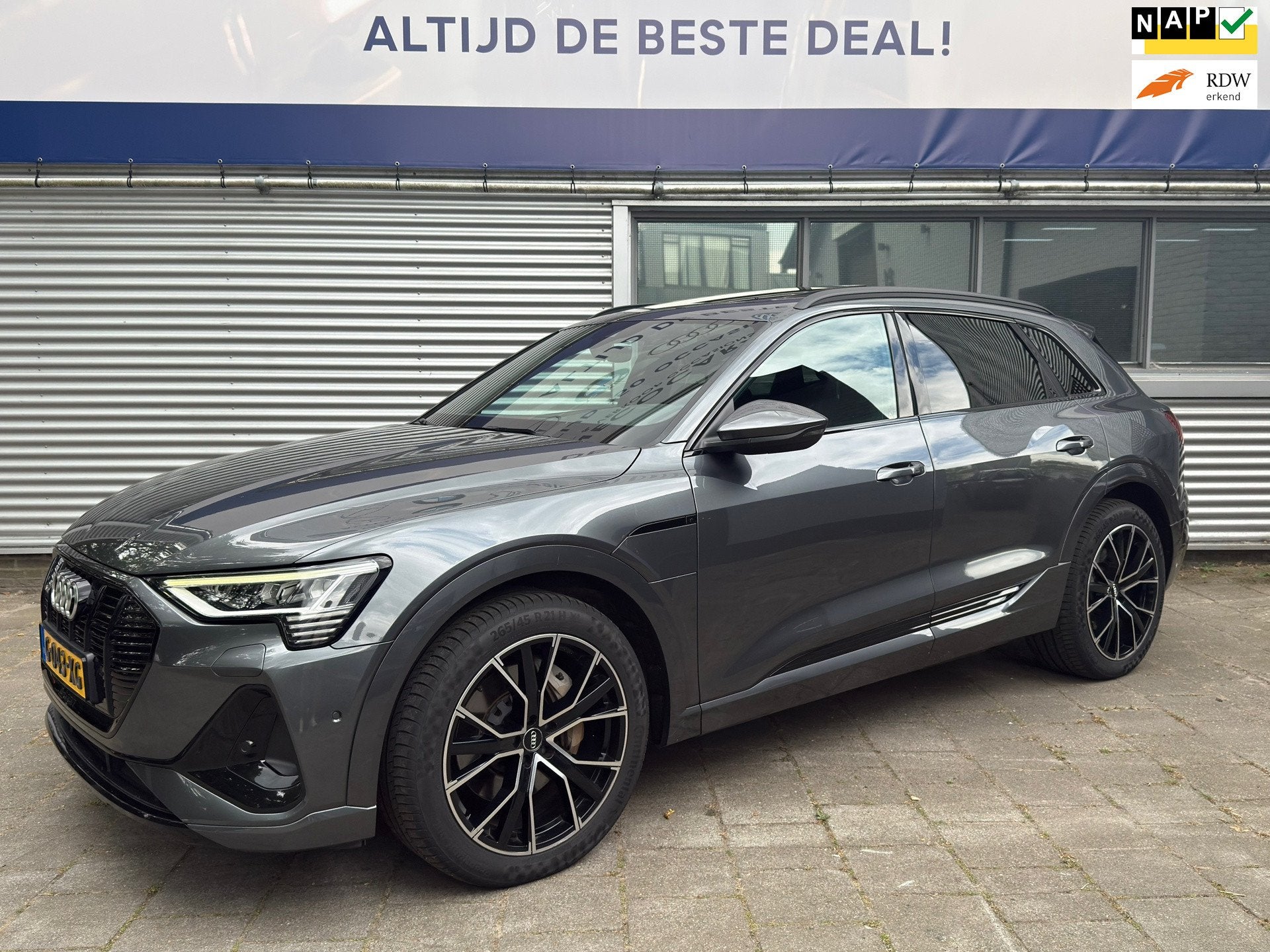 Audi E-tron E-tron 50 quattro Launch edition Black S-Line l, Automaat, Automatische klimaatregeling, Origineel Nederlands, Vierwielaandrijving