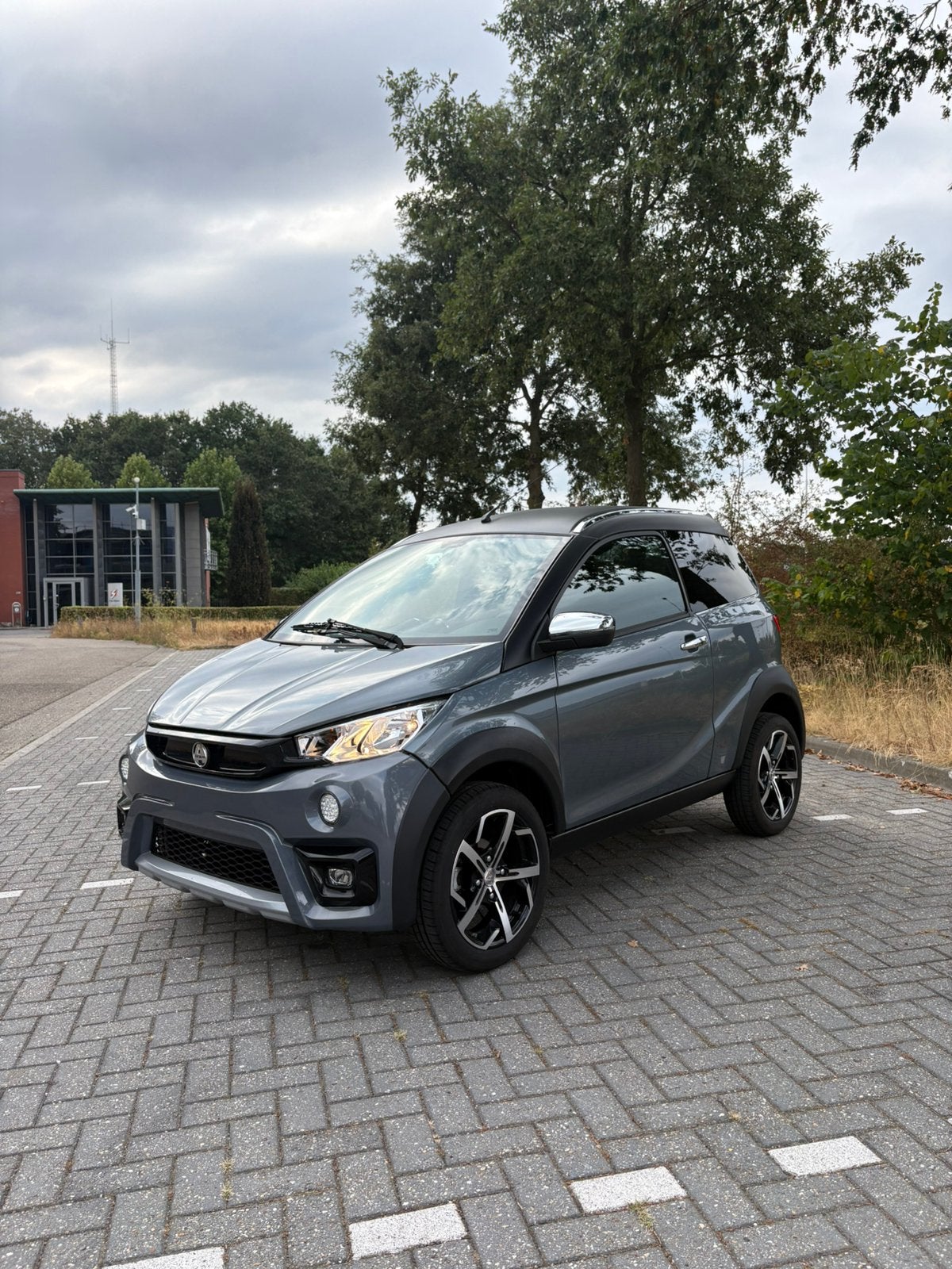 Aixam E-Crossover in nieuwstaat!, Zo goed als nieuw, 16 km/u of meer, 46 km of meer, Ophalen