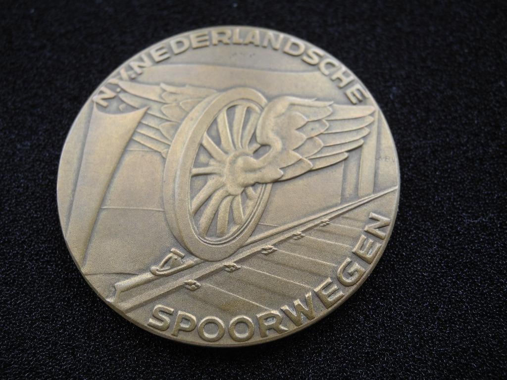NS Herdenkingspenning Spoorwegstaking 17 September 1944, Ophalen of Verzenden, Brons, Nederland