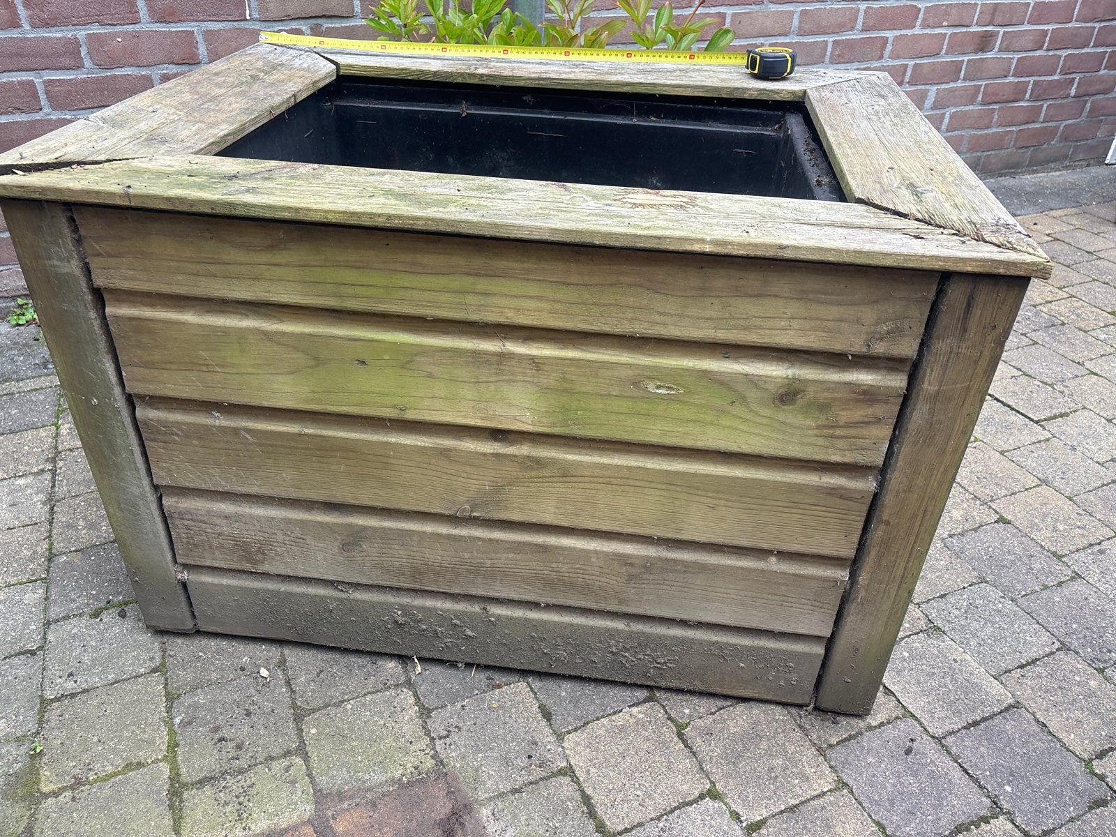 Gratis ophalen:verrijdbare houten plantenbak, Tuin en Terras, Ophalen, Gebruikt, Vierkant, 60 tot 100 cm
