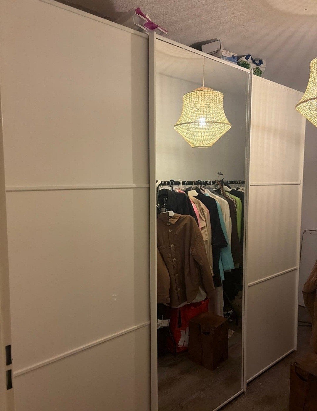 IKEA nette Ruime Kledingkast 250cm breed 220 hoog, Ophalen, Met deur(en), Gebruikt, 200 cm of meer