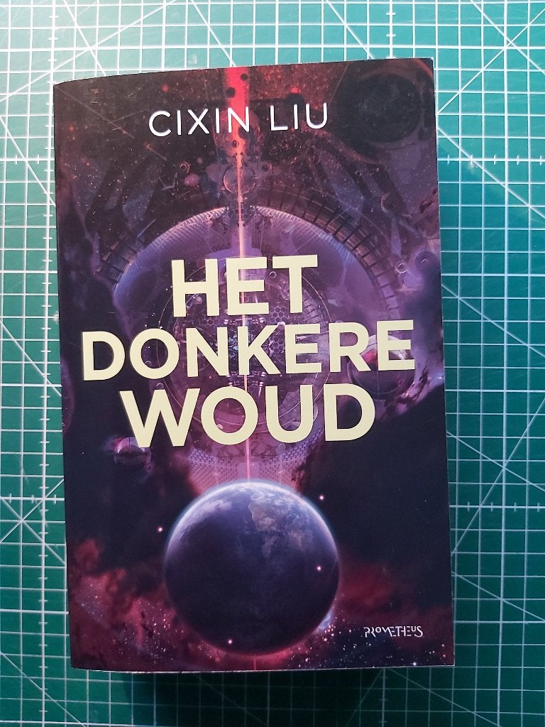 Het donkere woud, Ophalen of Verzenden, Zo goed als nieuw
