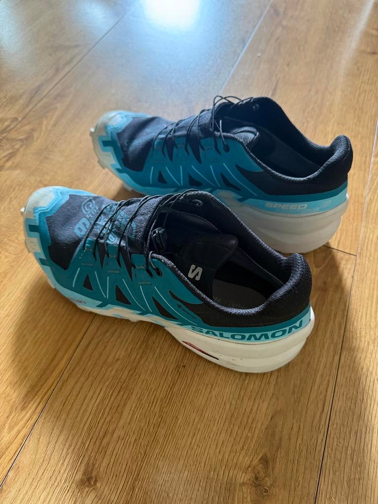 Hardloopschoenen trail maat 42, Ophalen of Verzenden, Zo goed als nieuw, Hardloopschoenen, Overige merken