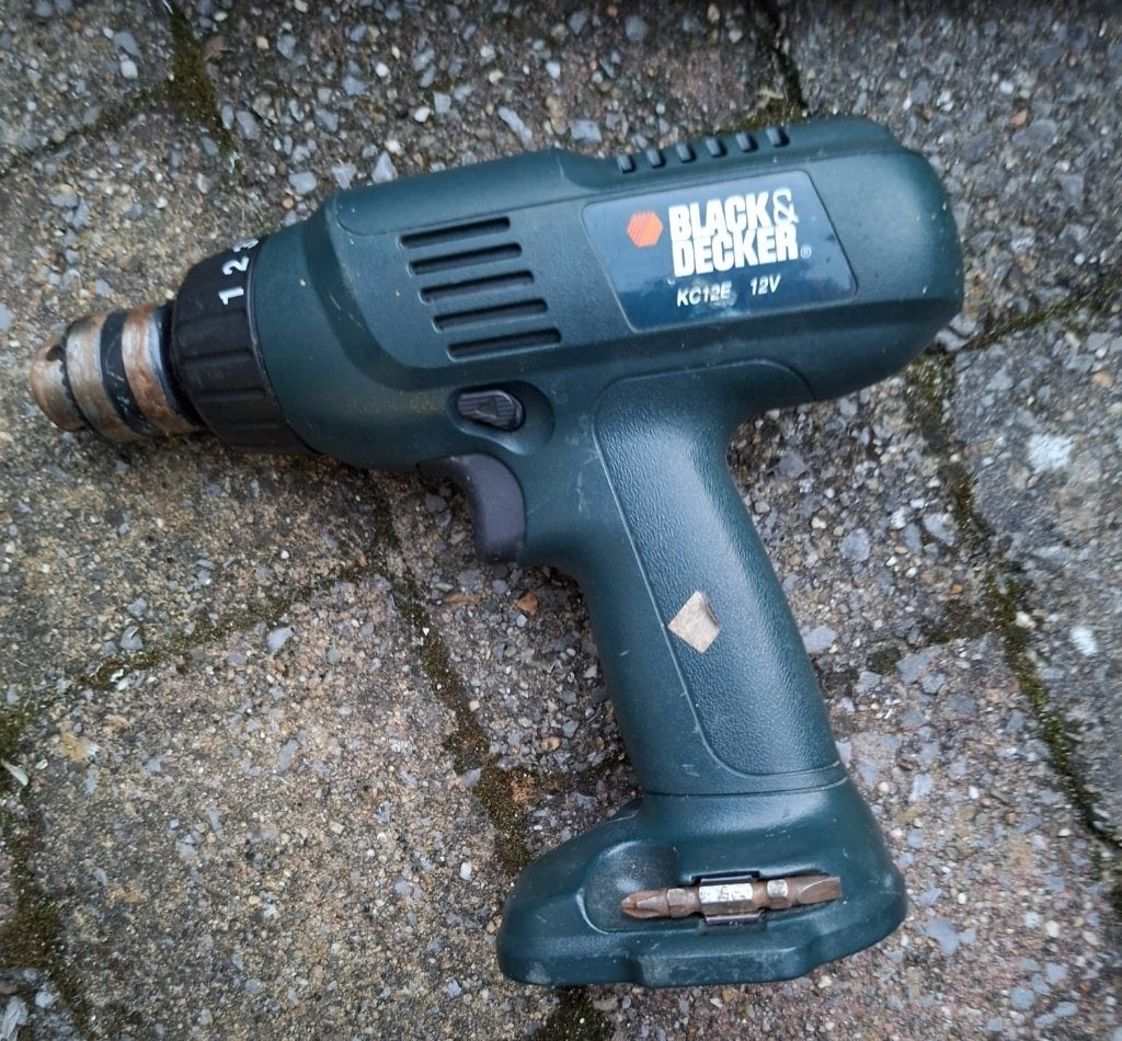 Accu boor schroefmachine black en decker, Ophalen, Gebruikt, Minder dan 400 watt, Boor- en Schroefmachine