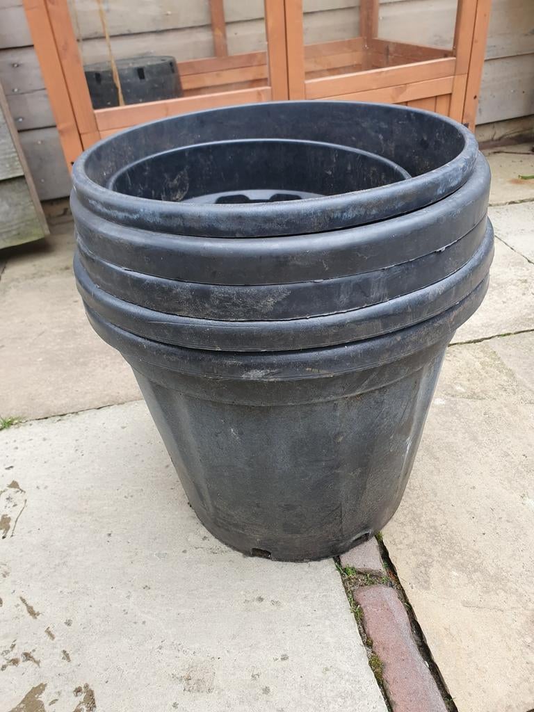 7 boomkuipen verschillende afmetingen, Tuin en Terras, Ophalen, Gebruikt, Rond, Kunststof