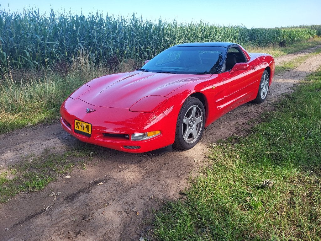 Chevrolet Corvette 5.7 AUT 1999 Rood, Automaat, Achterwielaandrijving, Corvette, 84 €/maand