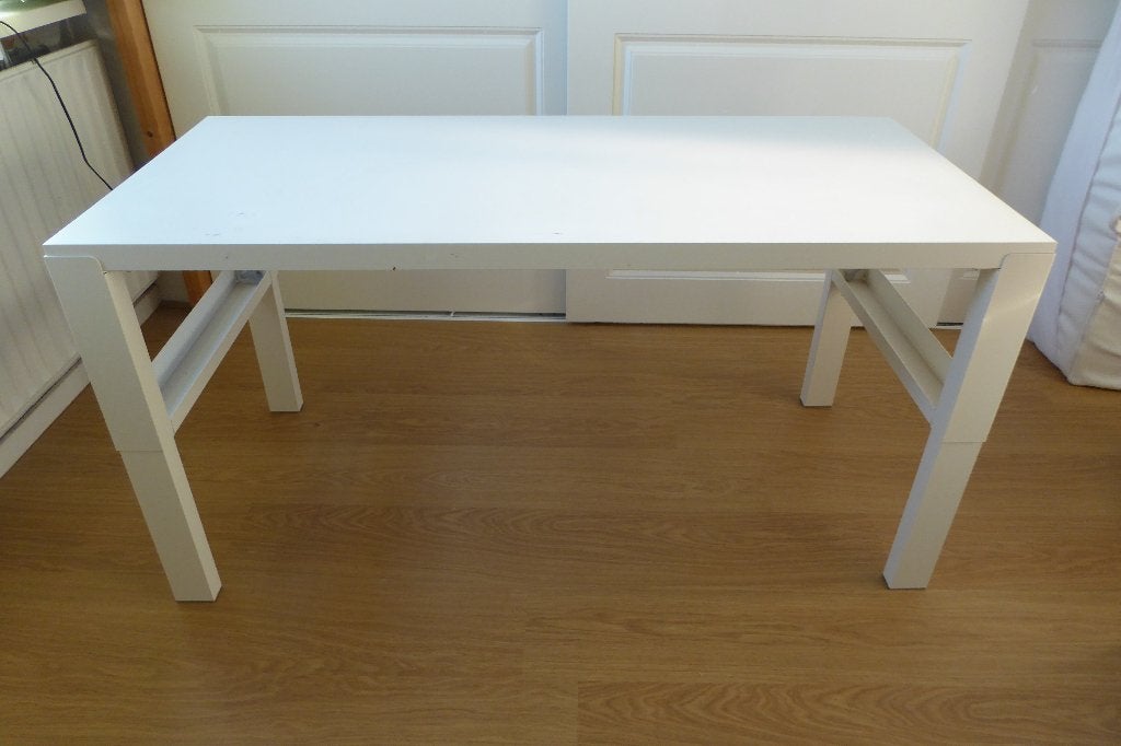 Bureau kind Ikea in hoogte verstelbaar, Huis en Inrichting, Bureaus, Ophalen, Gebruikt, 135 cm, IKEA