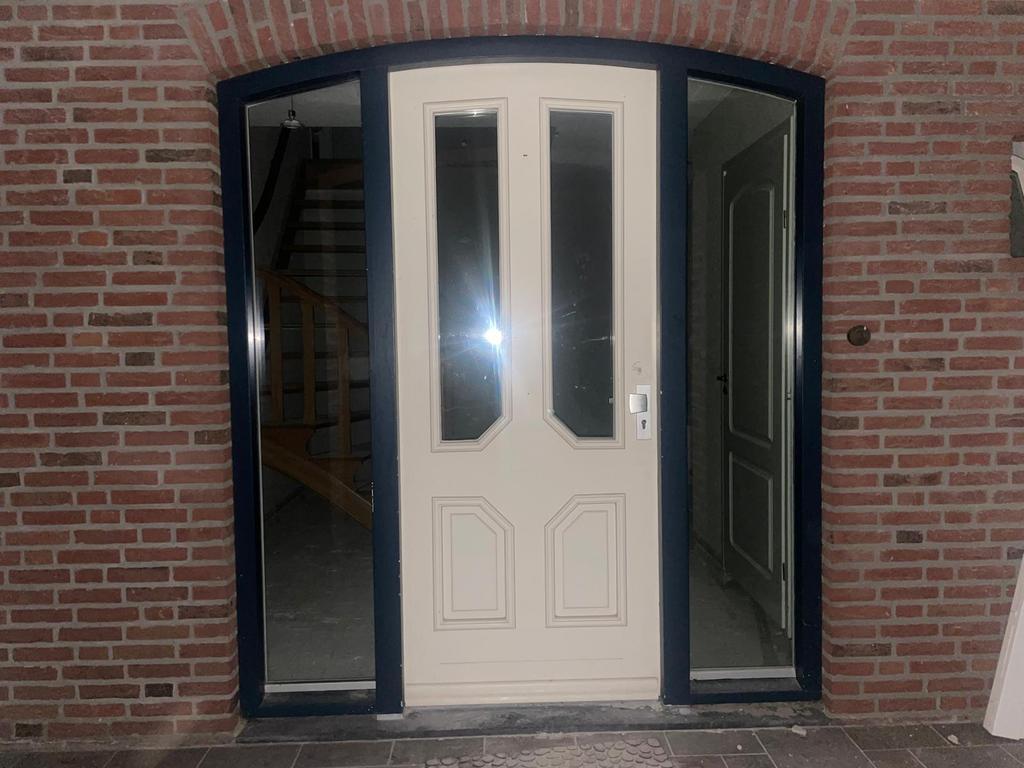 Hardhouten voordeur met kozijn. Dubbelglas, Doe-het-zelf en Verbouw, Deurkozijn, Zo goed als nieuw, 150 tot 225 cm, Hout