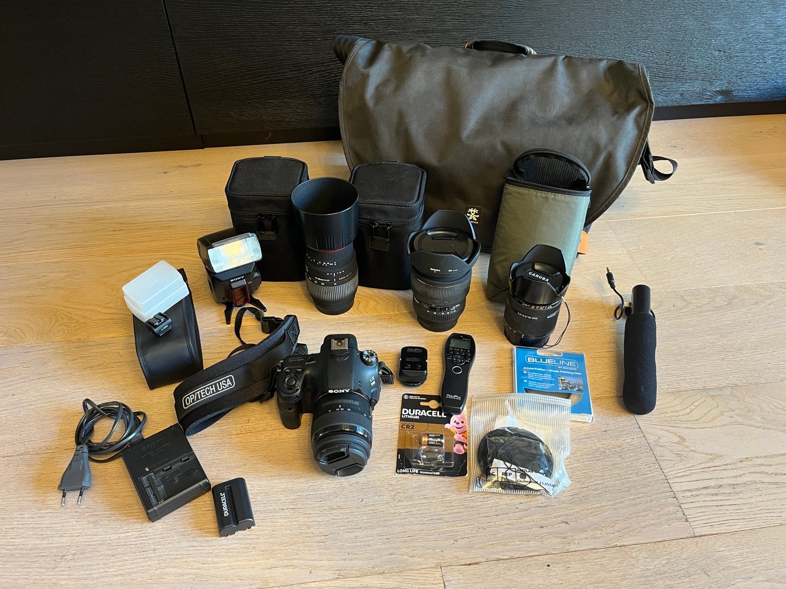 Sony  A58 Spiegelreflexcamera met uitgebreide set lenzen, Ophalen, Spiegelreflex, Beeldstabilisatie, Zo goed als nieuw