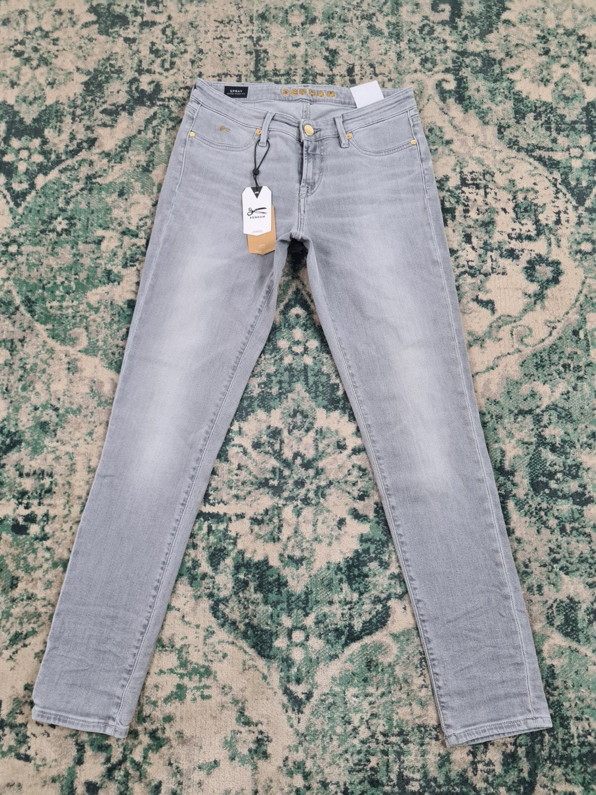 Denham Spray Super Tight Fit W28 L28 Grijs Nieuw Tulsi2828, Denham, Nieuw, Ophalen of Verzenden, W28 - W29 (confectie 36)