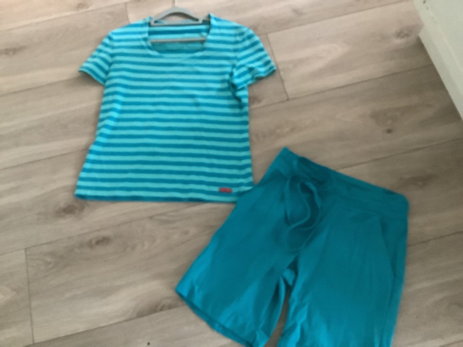 Studio Anneloes travelstof bermuda xs met Saint James top, Kort, Zo goed als nieuw, Maat 34 (XS) of kleiner, Verzenden