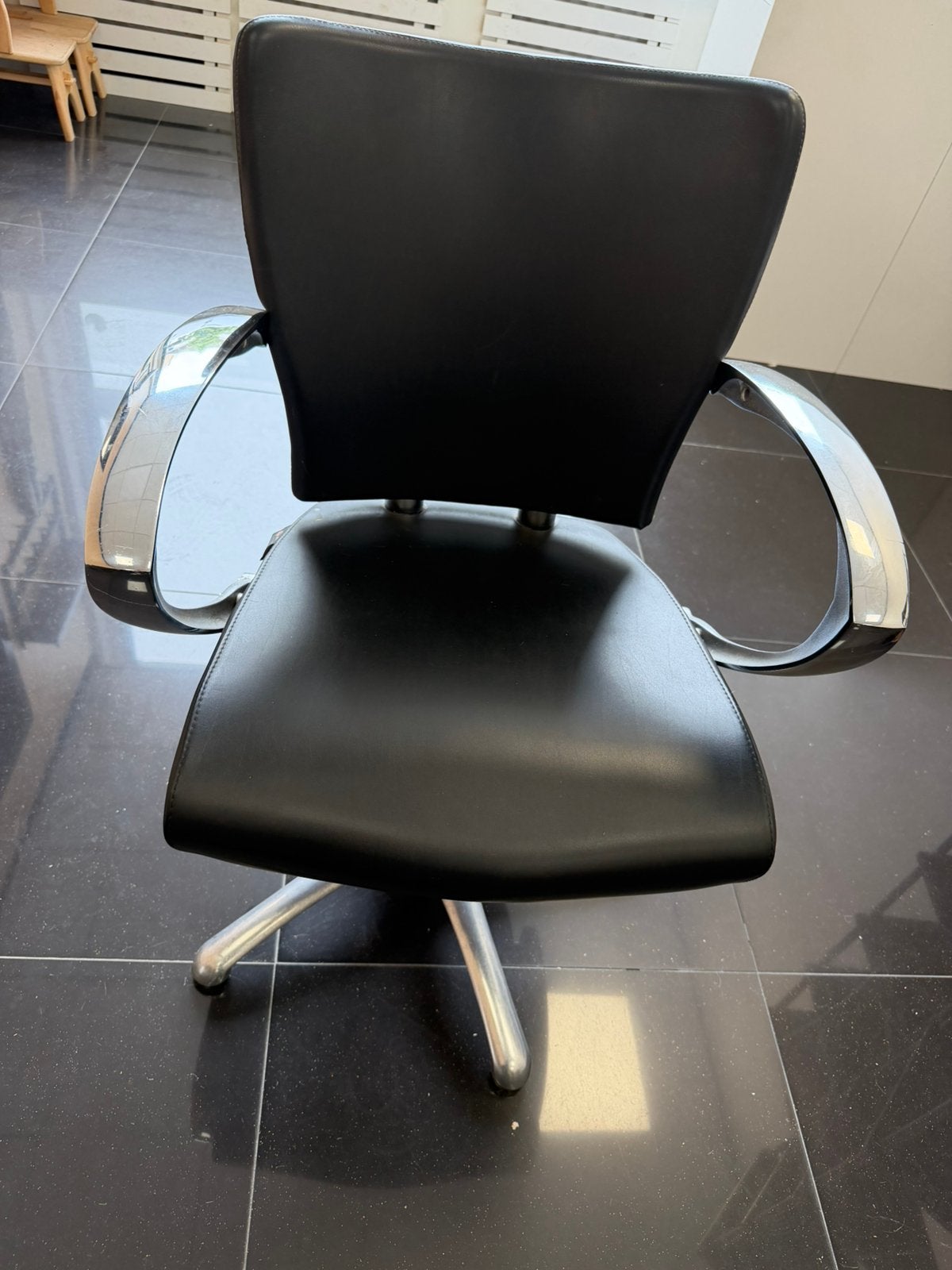 Kapperstoelen, Ophalen, Zo goed als nieuw, Zwart