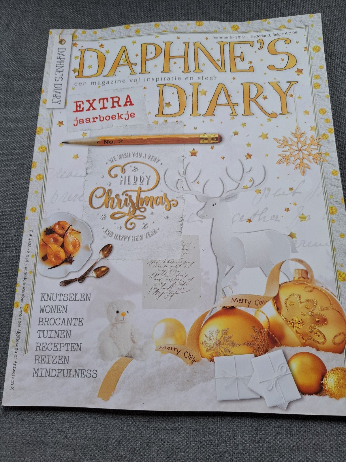 T: Daphne's Diary Magazine - Kersteditie 2019 met Jaarboekje, Ophalen of Verzenden, Zo goed als nieuw, Overige typen