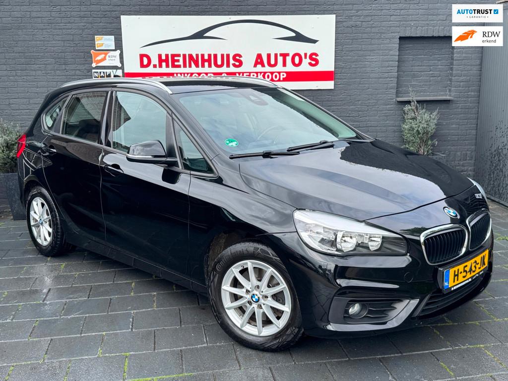 BMW 2-serie Active Tourer 218i Luxury *NETTE AUTO*, Auto's, Voorwielaandrijving, Met garantie (alle), Zwart, Bedrijf
