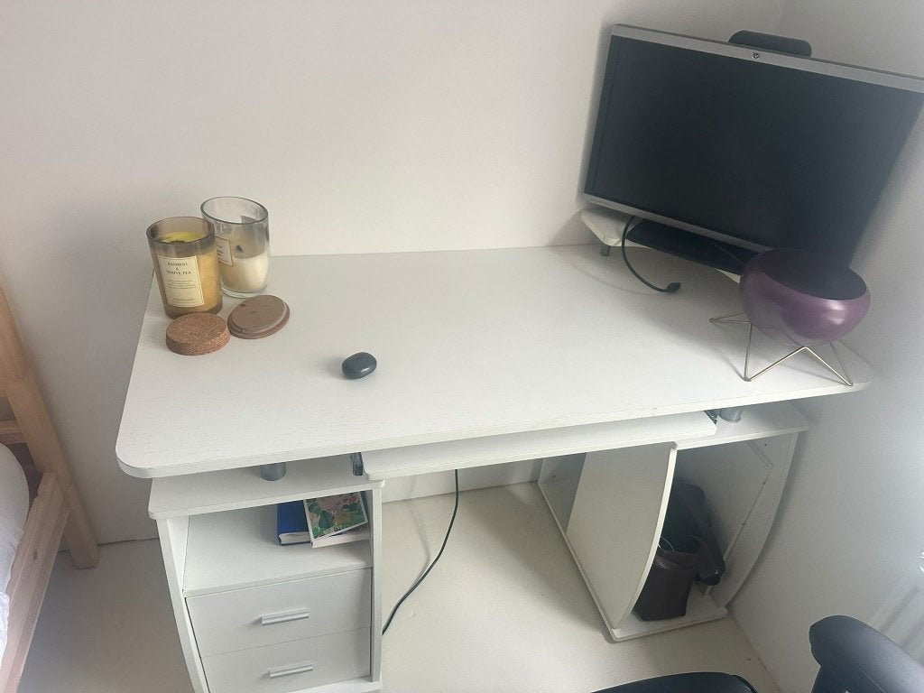 Wit bureau, gratis af te halen, Ophalen, Gebruikt, Hout, 121 cm