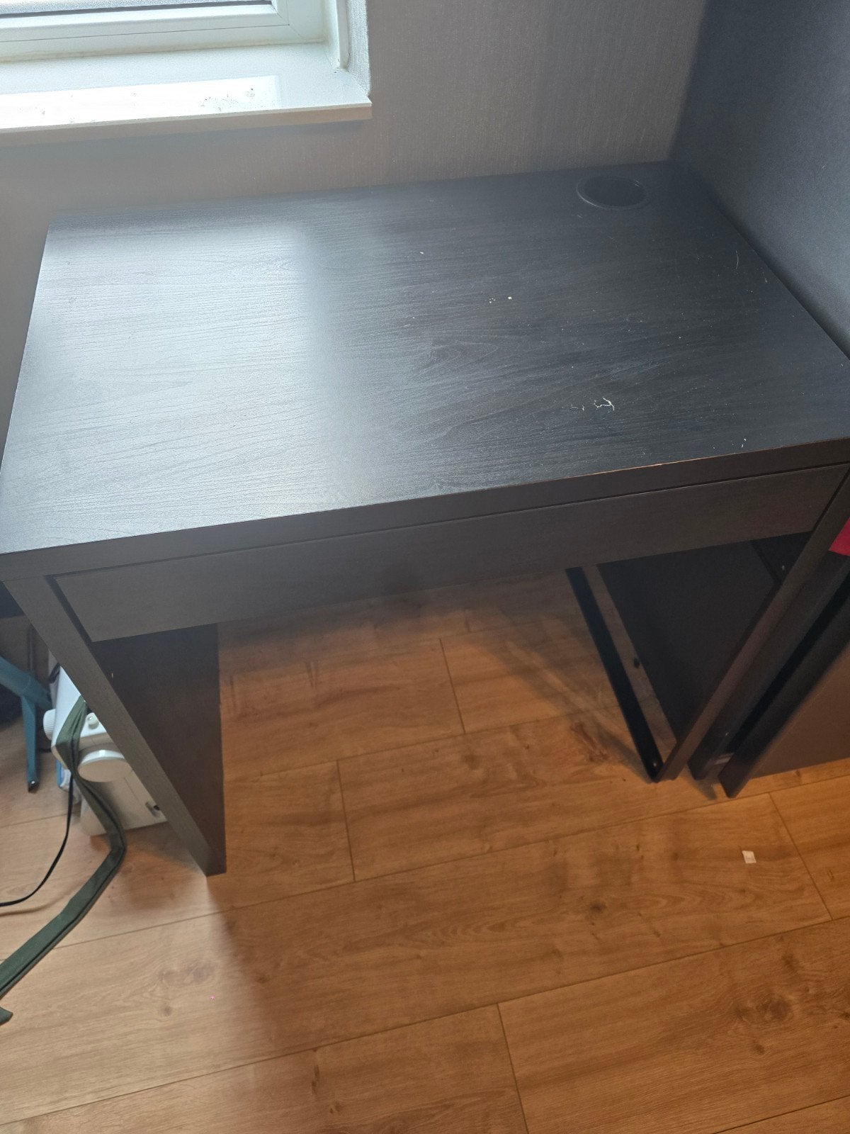 IKEA Micke bureau - ideaal voor kleine ruimtes, Ophalen of Verzenden
