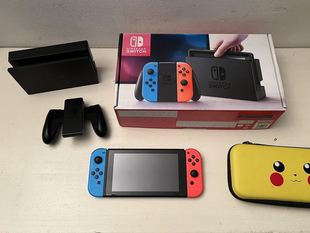 Nintendo Switch gejailbracked. Voor gedownloade games!, Ophalen of Verzenden, Gebruikt, Met 2 controllers, Switch Original