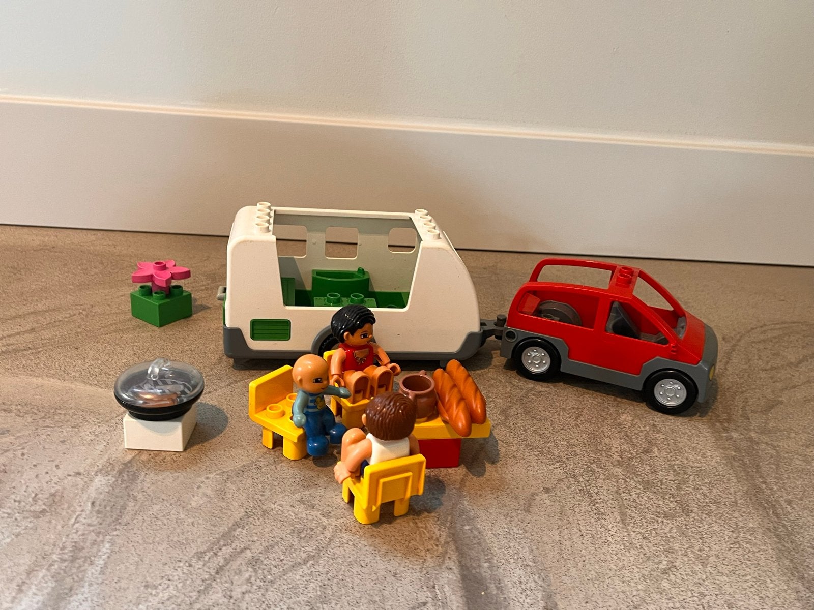 LEGO Duplo 5655 Caravan met auto en familie, Ophalen of Verzenden, Gebruikt, Complete set, Duplo