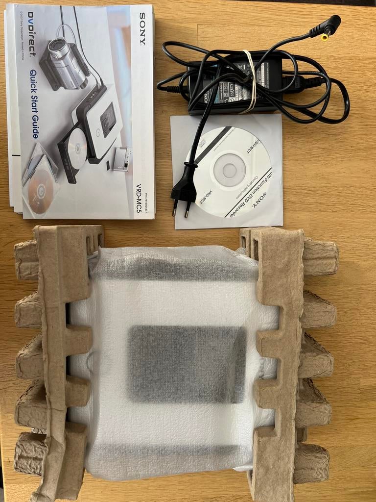 Sony VRD-MC5 fotos+video simpel naar dvd., Draagbaar, Dvd-recorder, Ophalen of Verzenden, Zo goed als nieuw