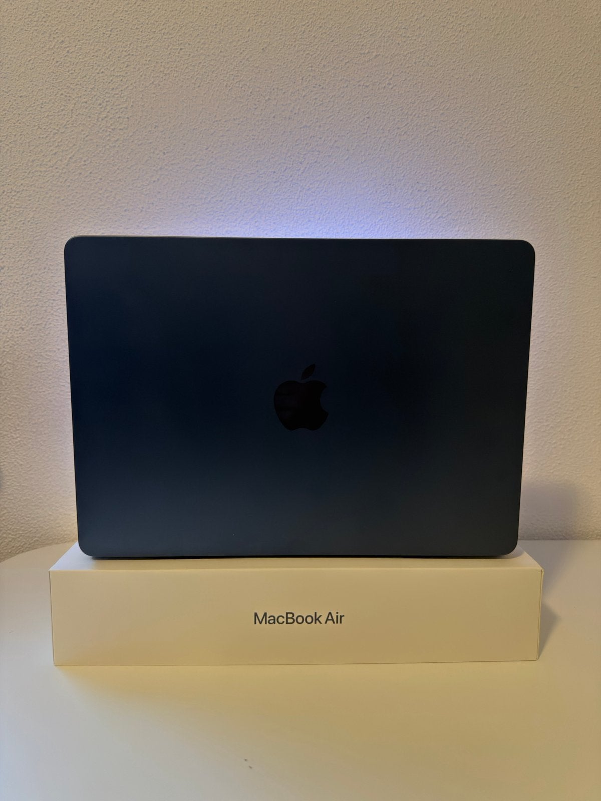 Foto 4 van MacBook Air 13-inch M4, 16 GB, 256 GB, Middernacht