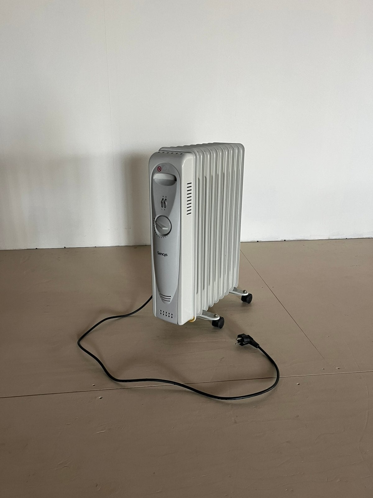 Sencys Olieradiator - Elektrische Verwarming, Doe-het-zelf en Verbouw, Verwarming en Radiatoren, Ophalen, 30 tot 80 cm, Gebruikt