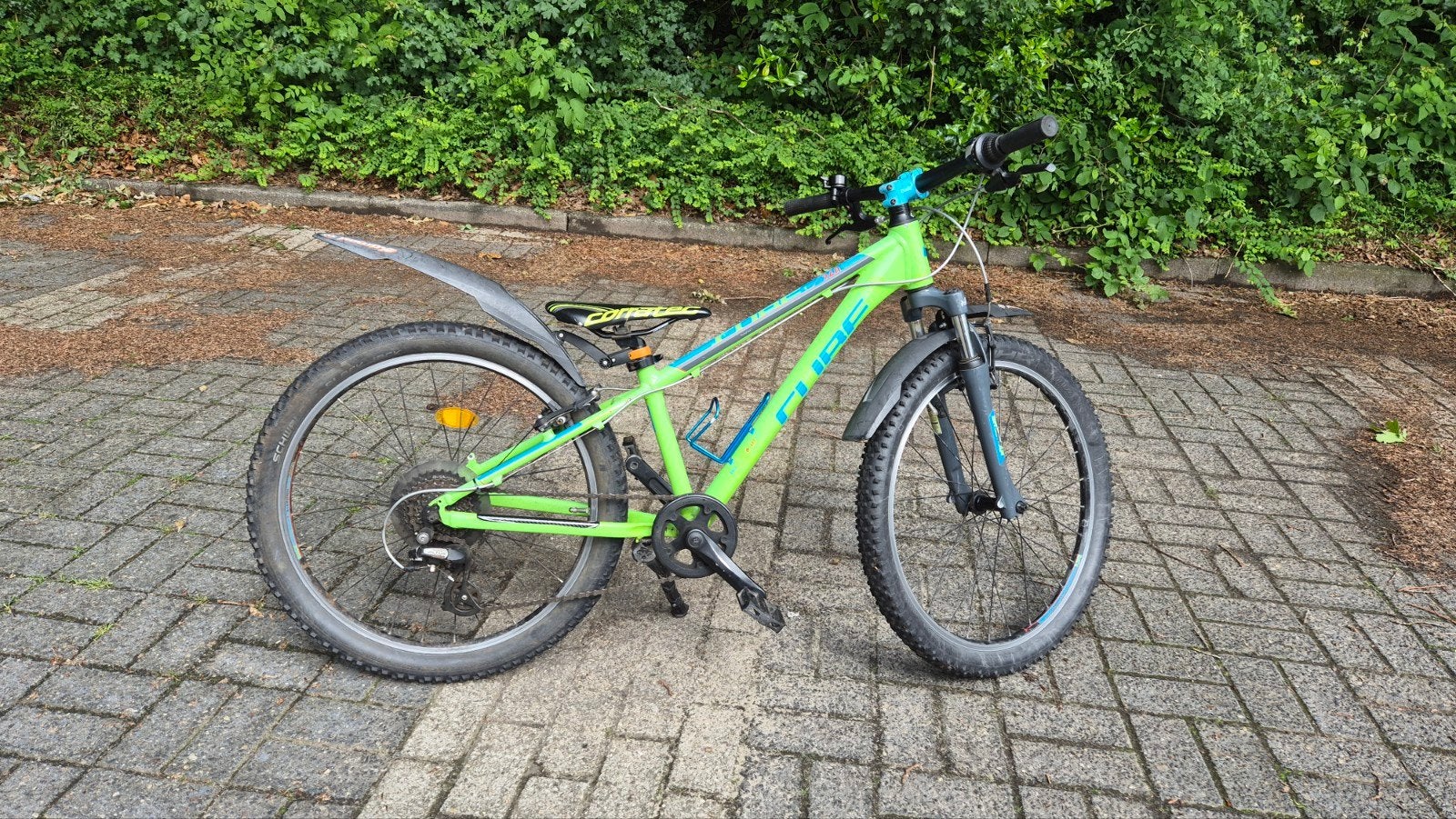 Cube Acid 240 Disc Kinderfiets - Groen/Blauw, Ophalen, Gebruikt, 20 inch of meer, Cube Acid