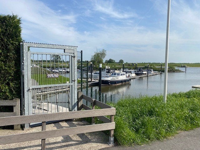 Meerdere Ligplaats Havenplek te huur jachthaven Ammerzoden, Herfst, Buiten