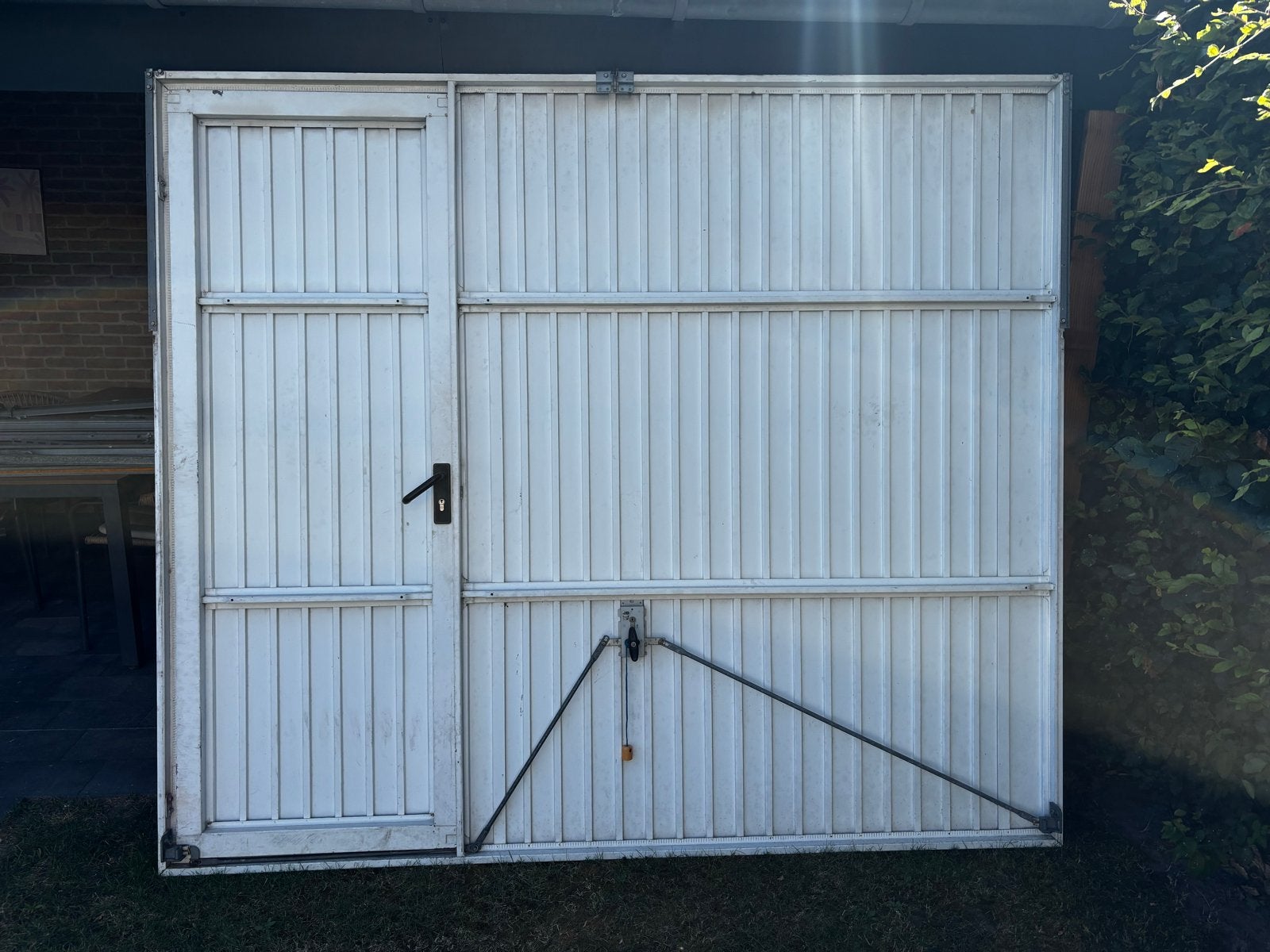 Elektrische Hormann Garagedeur N80 2500x2125 met loopdeur, Doe-het-zelf en Verbouw, Deuren en Horren, Ophalen, Gebruikt, Garagedeur