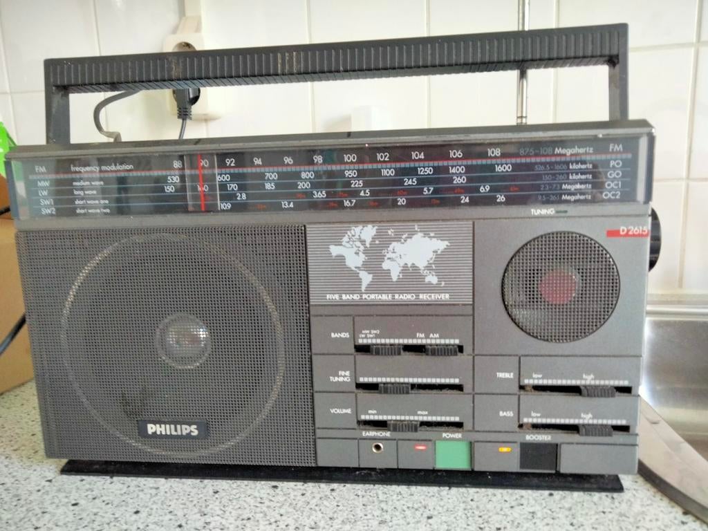 Vintage Philips wereld radio D2615, Ophalen of Verzenden