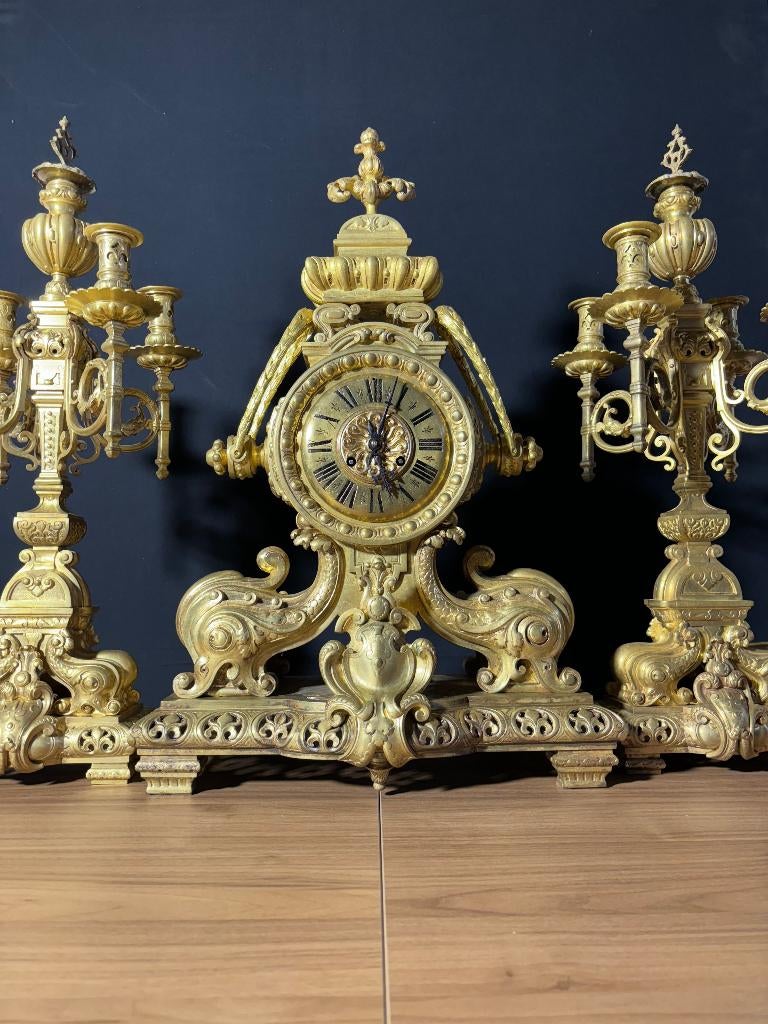 (67) Antieke Franse Bronzen Regency Pendule + Kandelaren, Antiek en Kunst, Verzenden